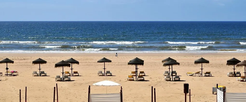 Yellow Praia Monte Gordo 4*,