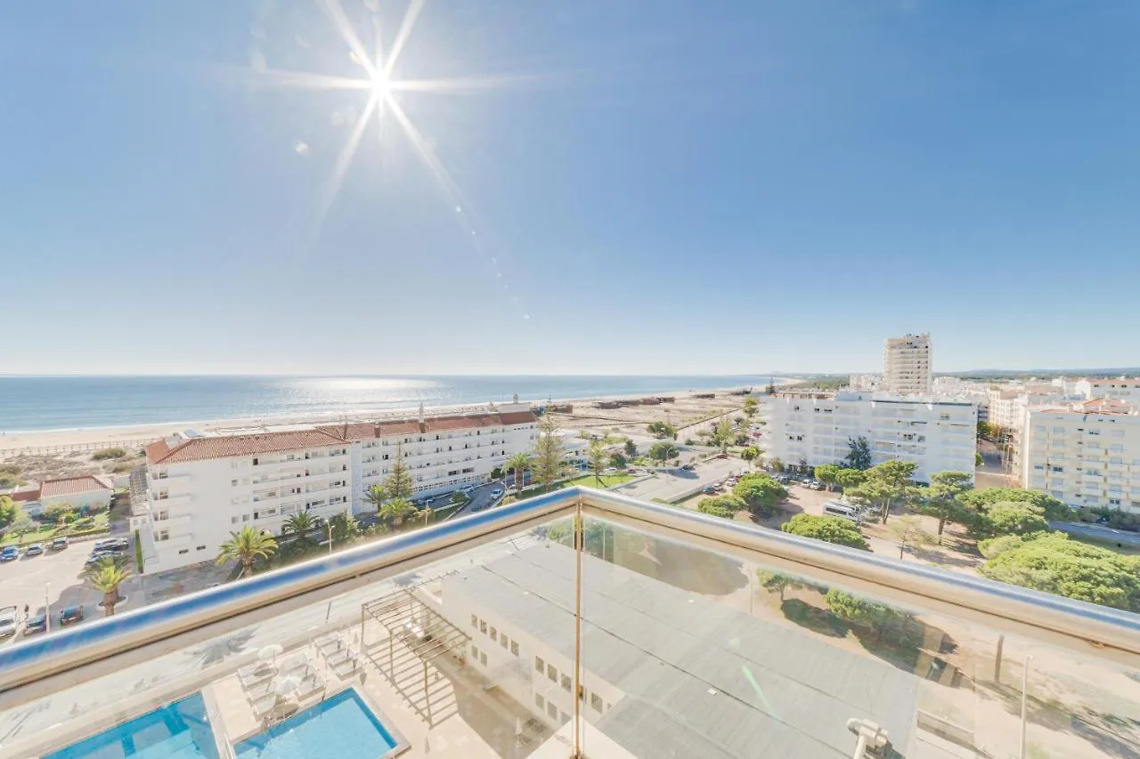 Yellow Praia Monte Gordo Hotel